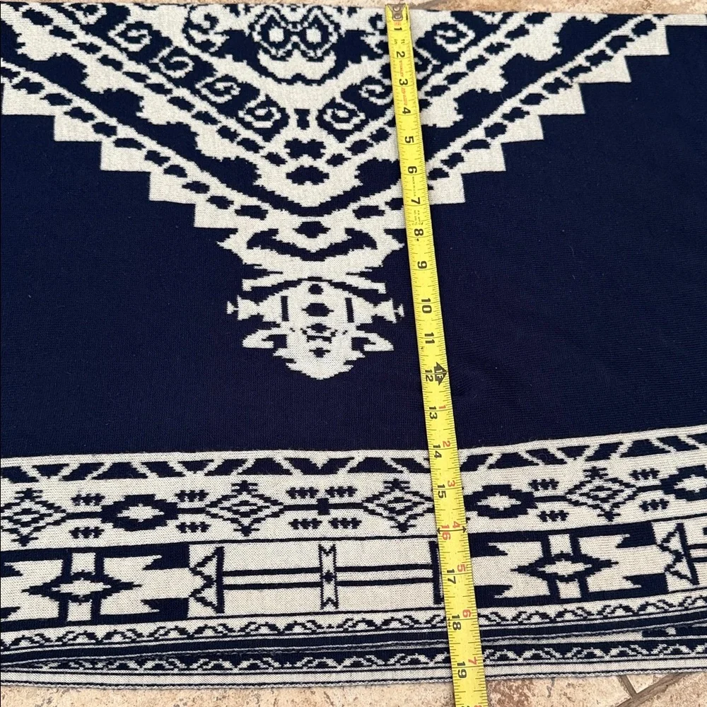 Women’s Southwestern Aztec Print Oversized Poncho Wrap Navy/Cream Reversible